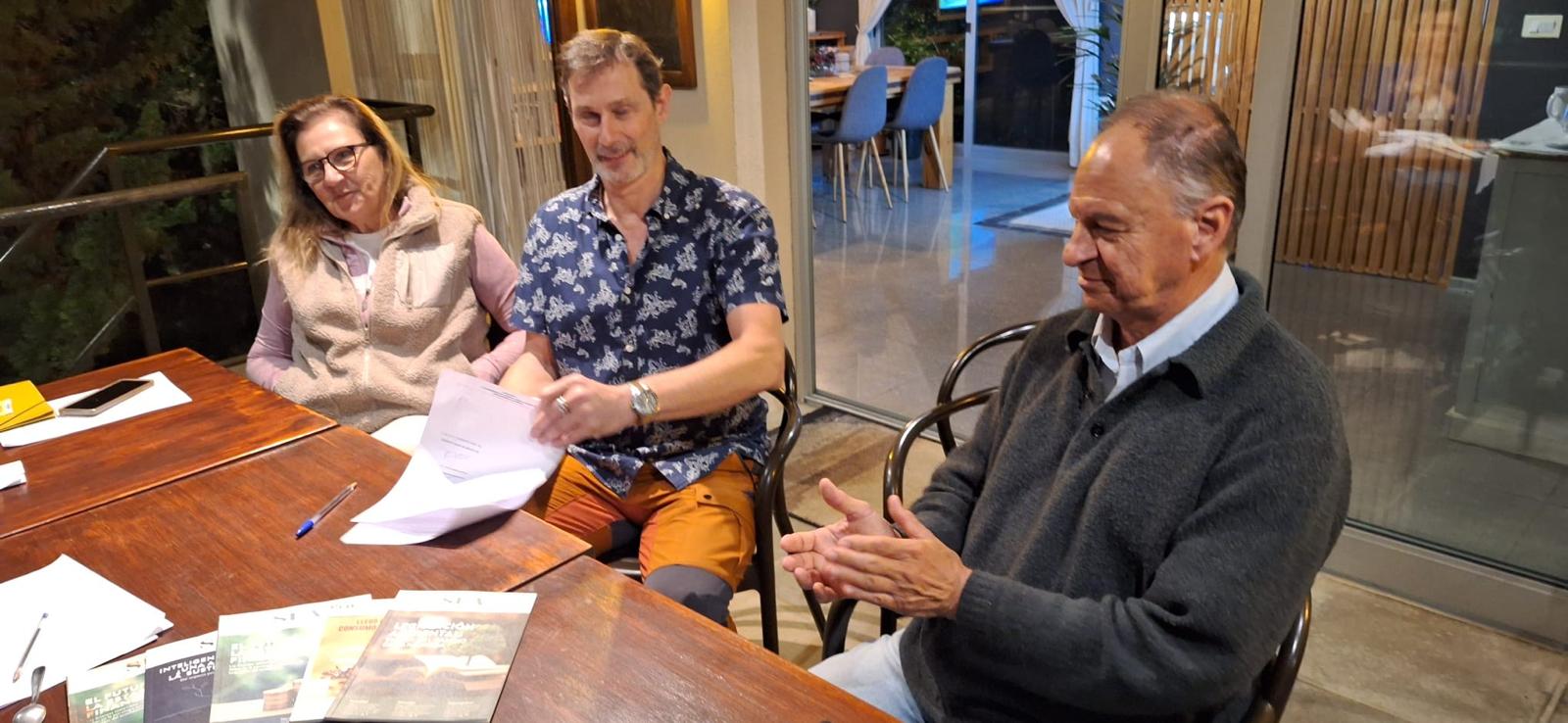 Momento posterior a la firma del convenio entre la comisión y UNIFA